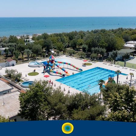 Hotel Club Del Sole Stork Family Collection à Giulianova Extérieur photo