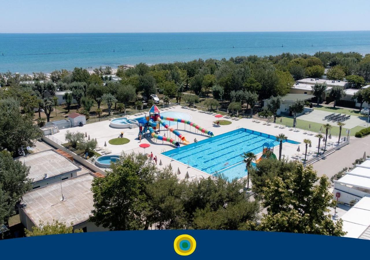 Hotel Club Del Sole Stork Family Collection à Giulianova Extérieur photo