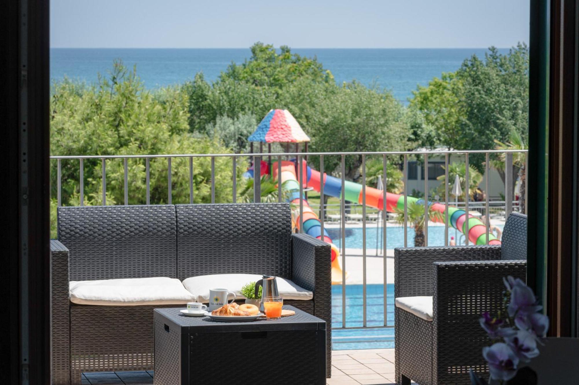 Hotel Club Del Sole Stork Family Collection à Giulianova Extérieur photo